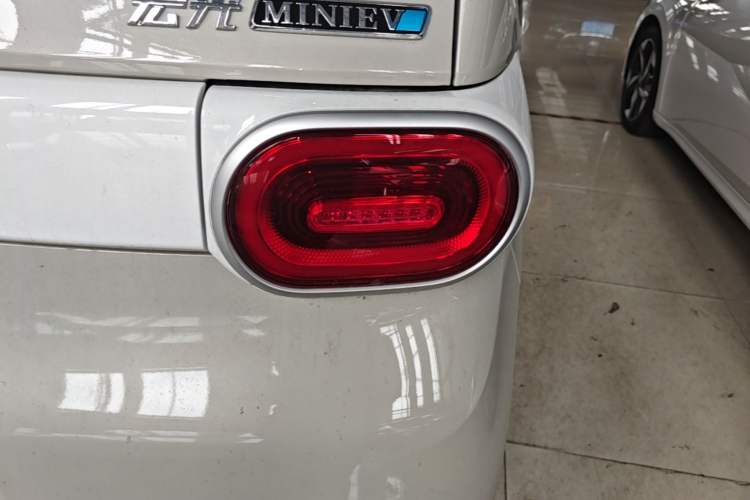 Used Wuling Hongguang MINIEV 2024 3rd Generation 215km Youth Edition Right Rear Taillight