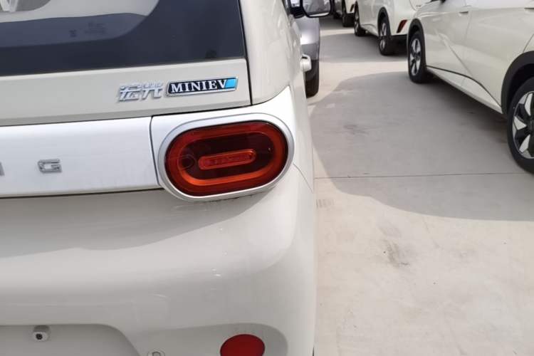Used Wuling Hongguang MINIEV 2024 3rd Generation 215km Youth Edition Right Rear Taillight