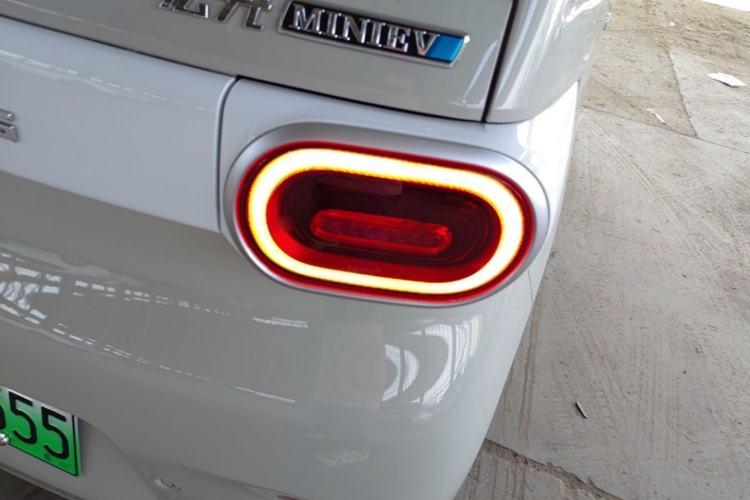 Used Wuling Hongguang MINIEV 2024 3rd Generation 215km Youth Edition Right Rear Taillight