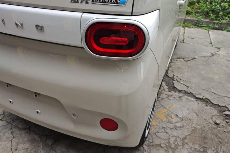 Used Wuling Hongguang MINIEV 2024 3rd Generation 215km Youth Edition Right Rear Taillight
