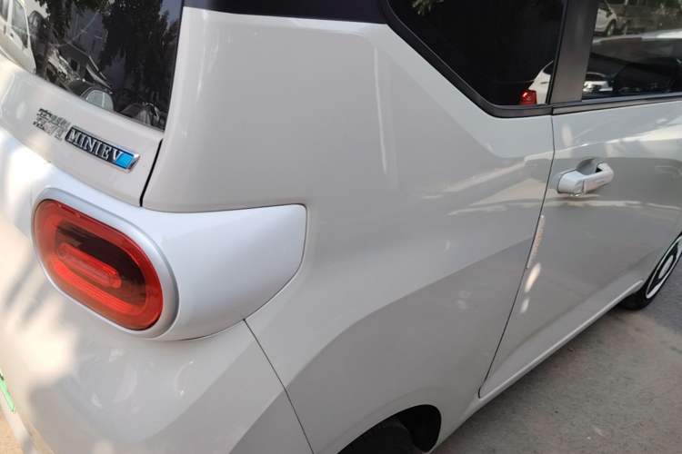 Used Wuling Hongguang MINIEV 2024 3rd Generation 215km Youth Edition Right Rear Taillight