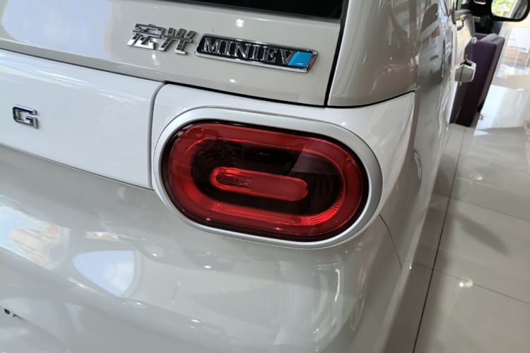 Used Wuling Hongguang MINIEV 2024 3rd Generation 215km Youth Edition Right Rear Taillight