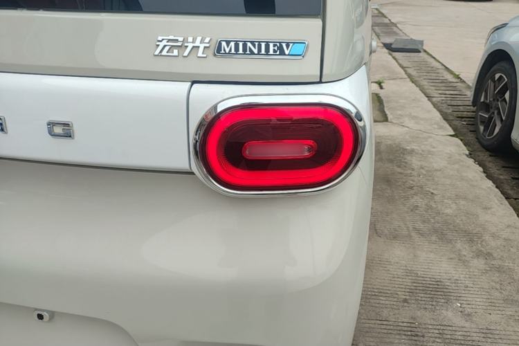 Used Wuling Hongguang MINIEV 2024 3rd Generation 215km Advanced Version Right Rear Taillight