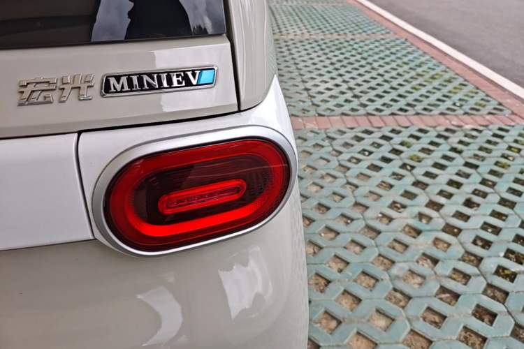 Used Wuling Hongguang MINIEV 2024 3rd Generation 215km Youth Edition Right Rear Taillight