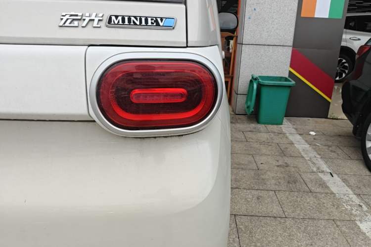 Used Wuling Hongguang MINIEV 2024 3rd Generation 215km Youth Edition Right Rear Taillight