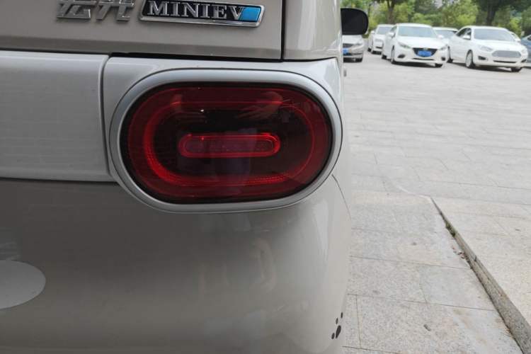 Used Wuling Hongguang MINIEV 2024 3rd Generation 215km Youth Edition Right Rear Taillight