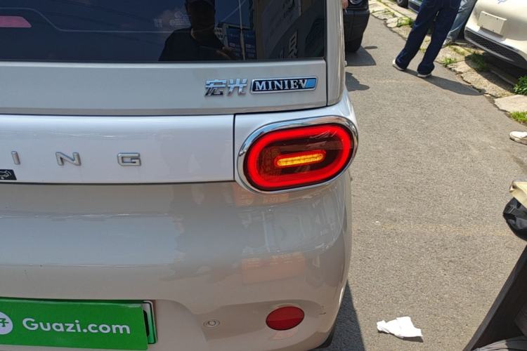 Used Wuling Hongguang MINIEV 2024 3rd Generation 215km Advanced Version Right Rear Taillight