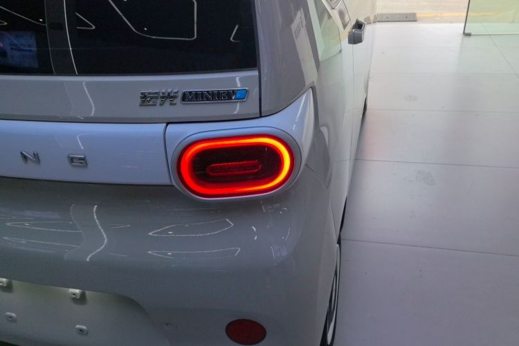 Used Wuling Hongguang MINIEV 2024 3rd Generation 215km Youth Edition Right Rear Taillight