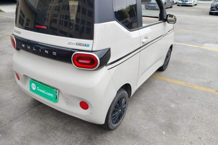 Used Wuling Hongguang MINIEV 2024 3rd Generation 215km Youth Edition Right Rear Taillight