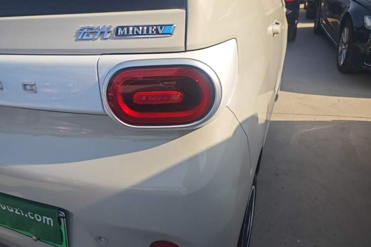 Used Wuling Hongguang MINIEV 2024 3rd Generation 215km Youth Edition Right Rear Taillight