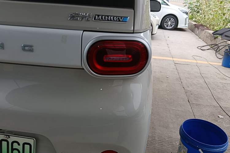 Used Wuling Hongguang MINIEV 2024 3rd Generation 215km Youth Edition Right Rear Taillight