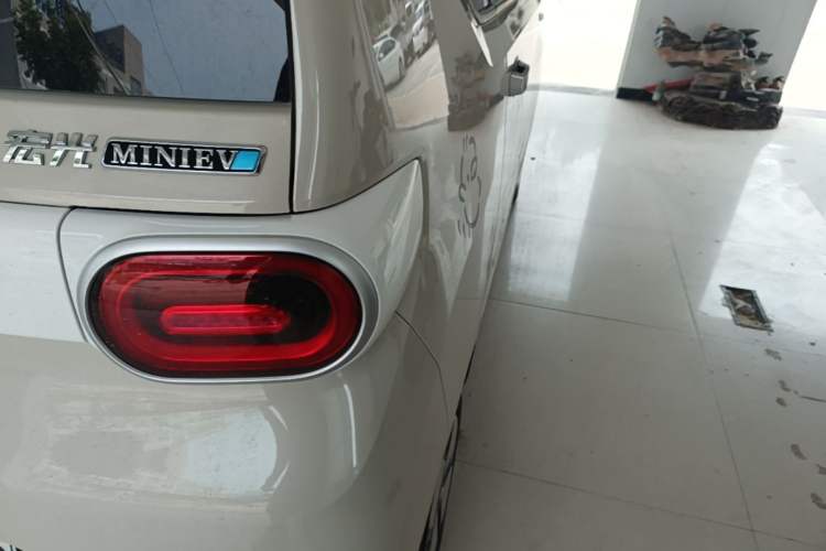 Used Wuling Hongguang MINIEV 2024 3rd Generation 215km Youth Edition Right Rear Taillight