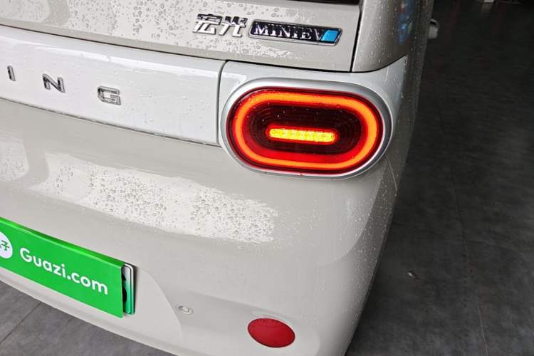 Used Wuling Hongguang MINIEV 2024 3rd Generation 215km Youth Edition Right Rear Taillight