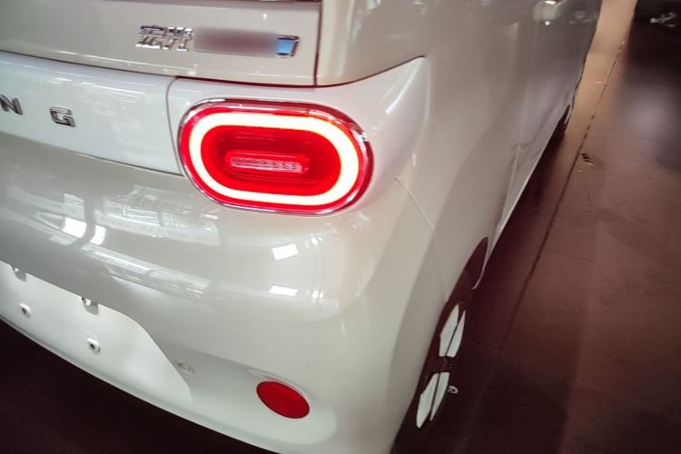 Used Wuling Hongguang MINIEV 2024 3rd Generation 215km Advanced Version Right Rear Taillight
