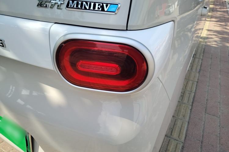 Used Wuling Hongguang MINIEV 2024 3rd Generation 215km Youth Edition Right Rear Taillight