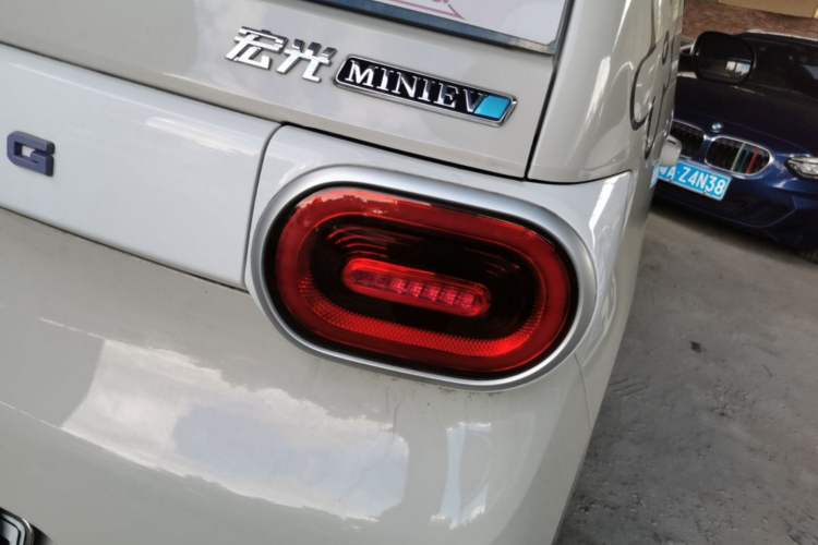 Used Wuling Hongguang MINIEV 2024 3rd Generation 215km Advanced Version Right Rear Taillight