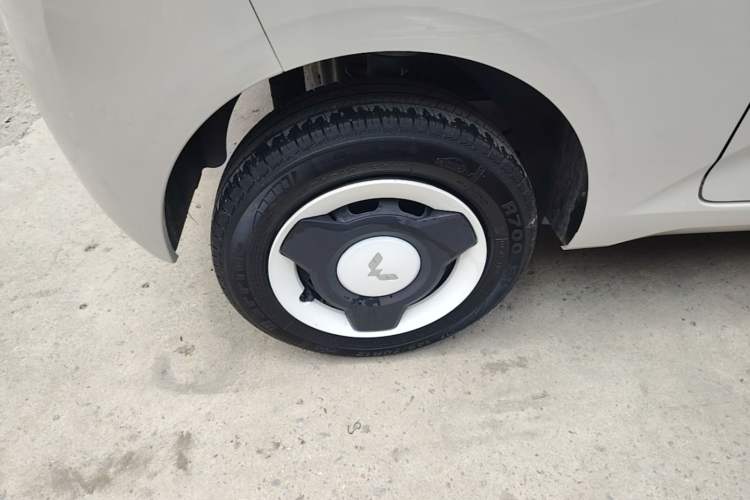 Used Wuling Hongguang MINIEV 2024 3rd Generation 215km Youth Edition Right Rear Wheel Hub