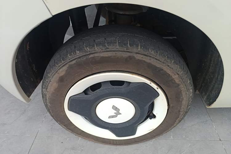 Used Wuling Hongguang MINIEV 2024 3rd Generation 215km Youth Edition Right Rear Wheel Hub