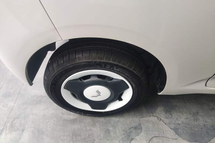 Used Wuling Hongguang MINIEV 2024 3rd Generation 215km Youth Edition Right Rear Wheel Hub