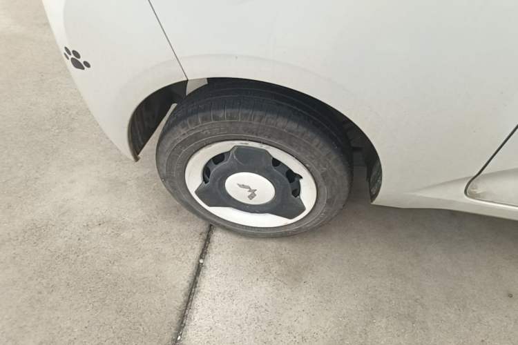 Used Wuling Hongguang MINIEV 2024 3rd Generation 215km Youth Edition Right Rear Wheel Hub