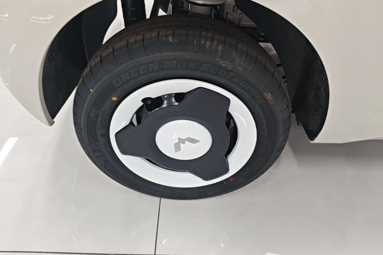 Used Wuling Hongguang MINIEV 2024 3rd Generation 215km Youth Edition Right Rear Wheel Hub
