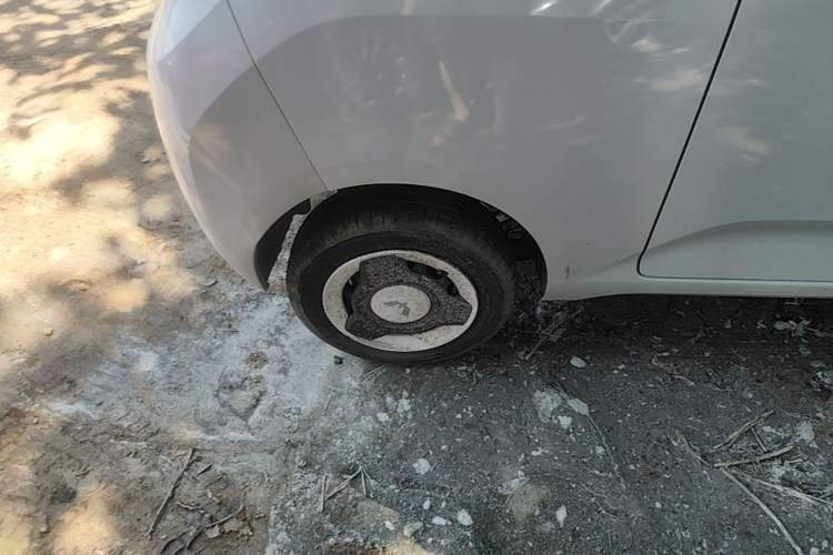 Used Wuling Hongguang MINIEV 2024 3rd Generation 215km Youth Edition Right Rear Wheel Hub