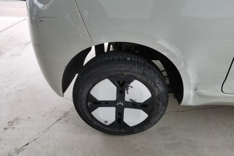 Used Wuling Hongguang MINIEV 2024 3rd Generation 215km Advanced Version Right Rear Wheel Hub