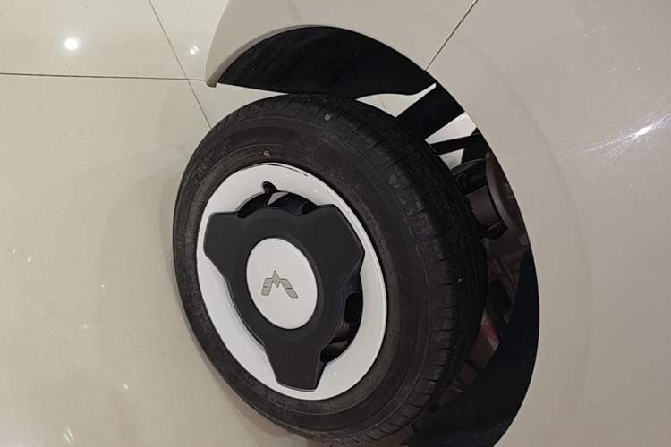 Used Wuling Hongguang MINIEV 2024 3rd Generation 215km Youth Edition Right Rear Wheel Hub