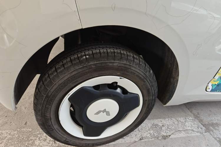 Used Wuling Hongguang MINIEV 2024 3rd Generation 215km Youth Edition Right Rear Wheel Hub