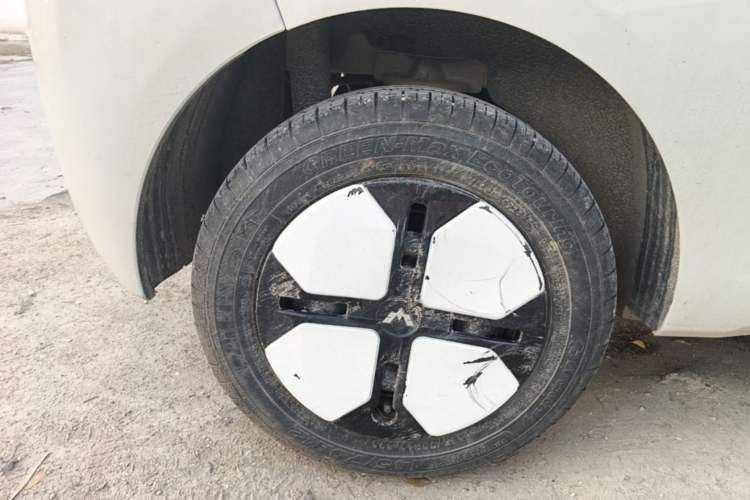 Used Wuling Hongguang MINIEV 2024 3rd Generation 215km Advanced Version Right Rear Wheel Hub