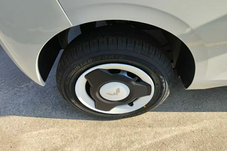 Used Wuling Hongguang MINIEV 2024 3rd Generation 215km Youth Edition Right Rear Wheel Hub