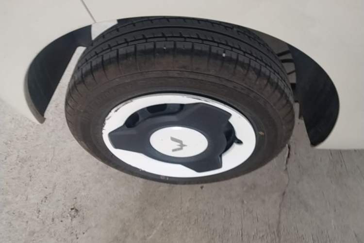 Used Wuling Hongguang MINIEV 2024 3rd Generation 215km Youth Edition Right Rear Wheel Hub