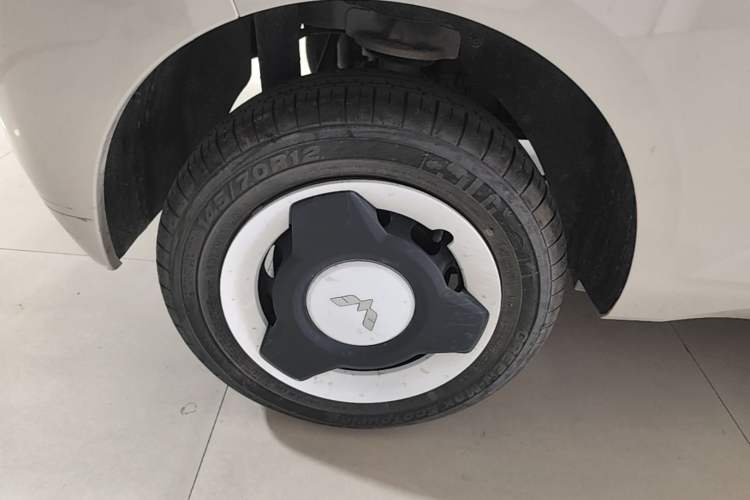 Used Wuling Hongguang MINIEV 2024 3rd Generation 215km Youth Edition Right Rear Wheel Hub