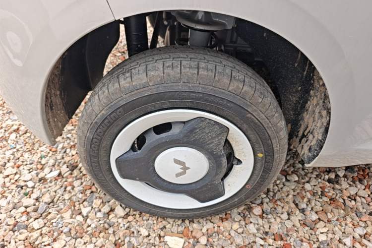 Used Wuling Hongguang MINIEV 2024 3rd Generation 215km Youth Edition Right Rear Wheel Hub