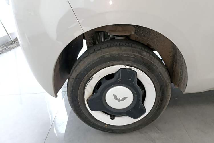 Used Wuling Hongguang MINIEV 2024 3rd Generation 215km Youth Edition Right Rear Wheel Hub