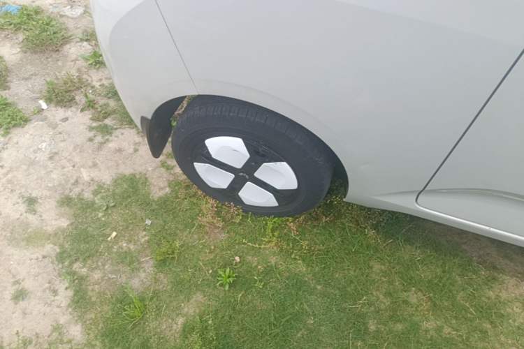 Used Wuling Hongguang MINIEV 2024 3rd Generation 215km Advanced Version Right Rear Wheel Hub