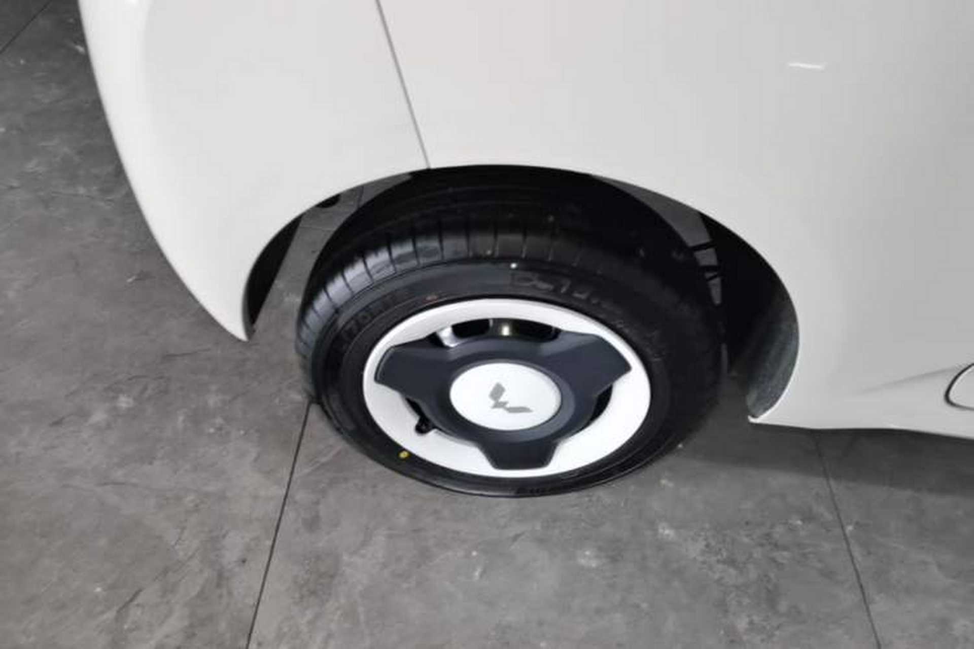 Used Wuling Hongguang MINIEV 2024 3rd Generation 215km Youth Edition Right Rear Wheel Hub