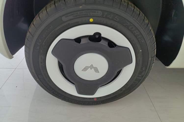 Used Wuling Hongguang MINIEV 2024 3rd Generation 215km Youth Edition Right Rear Wheel Hub