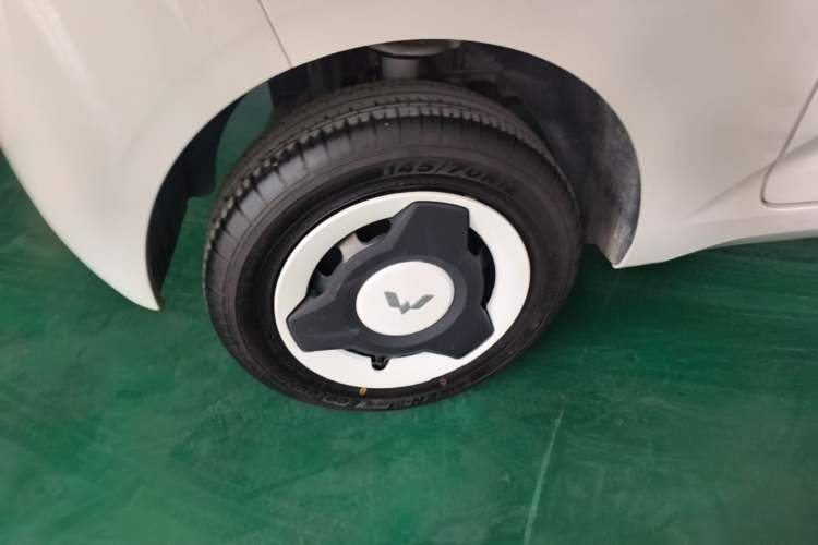 Used Wuling Hongguang MINIEV 2024 3rd Generation 215km Youth Edition Right Rear Wheel Hub