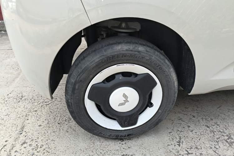 Used Wuling Hongguang MINIEV 2024 3rd Generation 215km Youth Edition Right Rear Wheel Hub