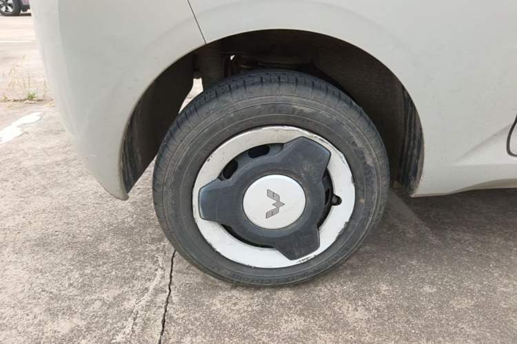Used Wuling Hongguang MINIEV 2024 3rd Generation 215km Youth Edition Right Rear Wheel Hub