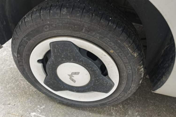 Used Wuling Hongguang MINIEV 2024 3rd Generation 215km Youth Edition Right Rear Wheel Hub