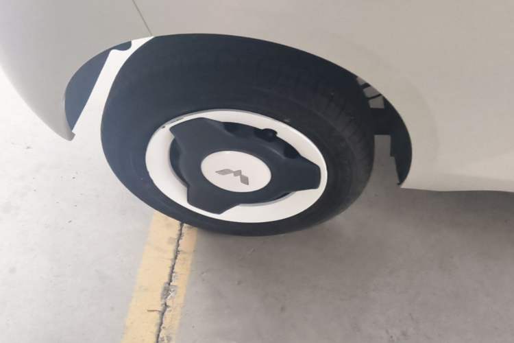 Used Wuling Hongguang MINIEV 2024 3rd Generation 215km Youth Edition Right Rear Wheel Hub