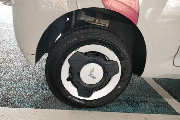 Used Wuling Hongguang MINIEV 2024 3rd Generation 215km Youth Edition Right Rear Wheel Hub