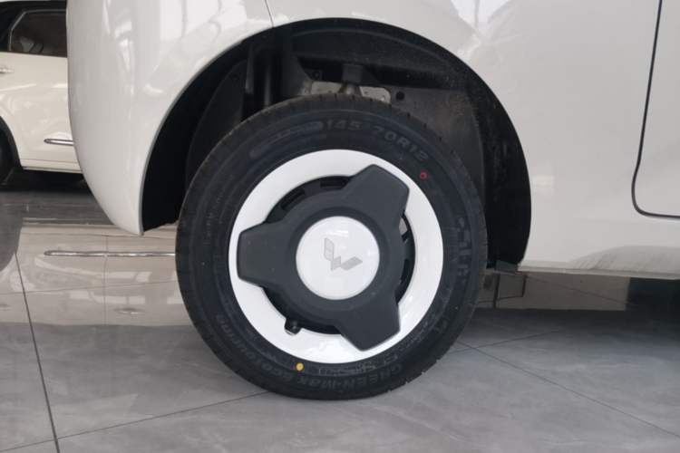 Used Wuling Hongguang MINIEV 2024 3rd Generation 215km Youth Edition Right Rear Wheel Hub