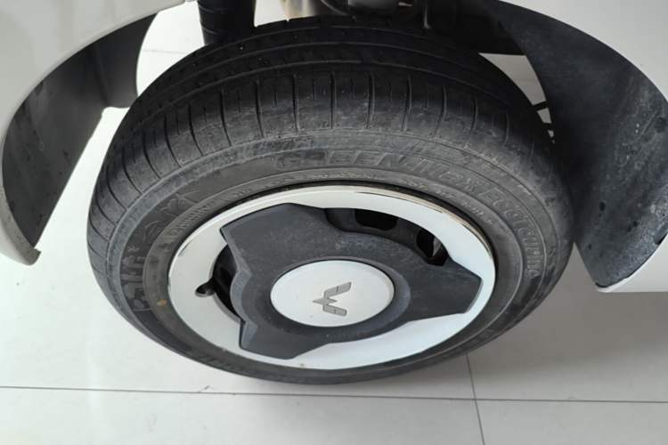 Used Wuling Hongguang MINIEV 2024 3rd Generation 215km Youth Edition Right Rear Wheel Hub