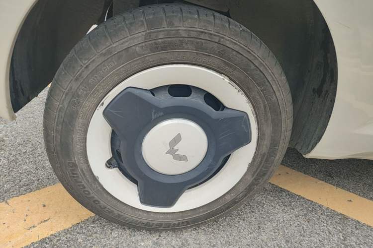 Used Wuling Hongguang MINIEV 2024 3rd Generation 215km Youth Edition Right Rear Wheel Hub