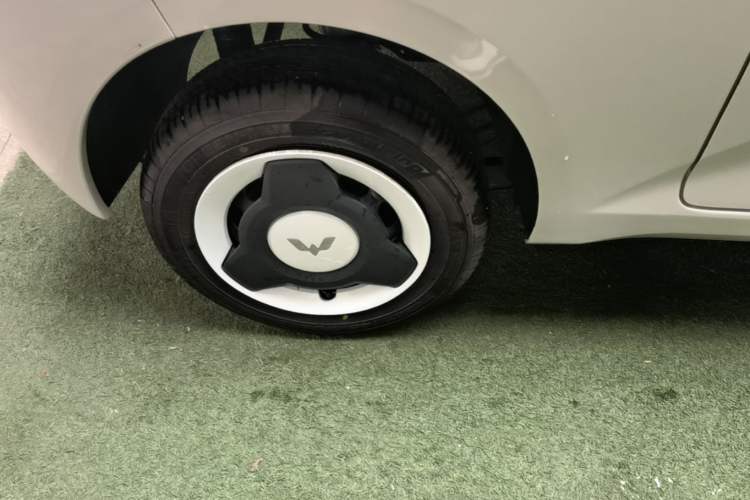 Used Wuling Hongguang MINIEV 2024 3rd Generation 215km Youth Edition Right Rear Wheel Hub