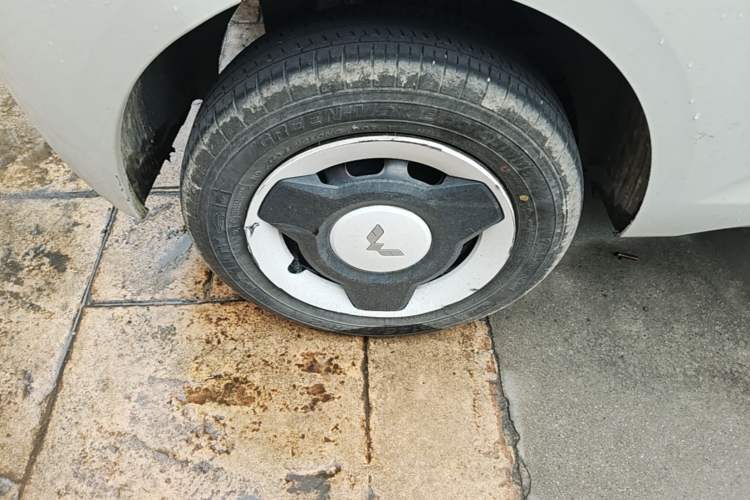 Used Wuling Hongguang MINIEV 2024 3rd Generation 215km Youth Edition Right Rear Wheel Hub