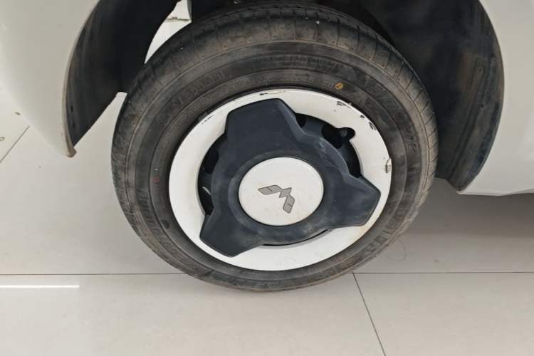 Used Wuling Hongguang MINIEV 2024 3rd Generation 215km Youth Edition Right Rear Wheel Hub